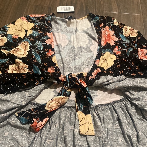 COPY - Torrid floral open cardigan with tie - Picture 2 of 5